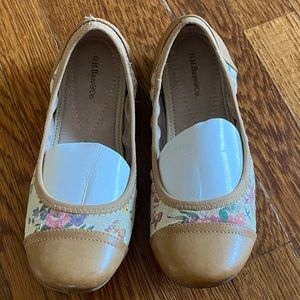 G. H. Bass baller flat, leather and fabric finish